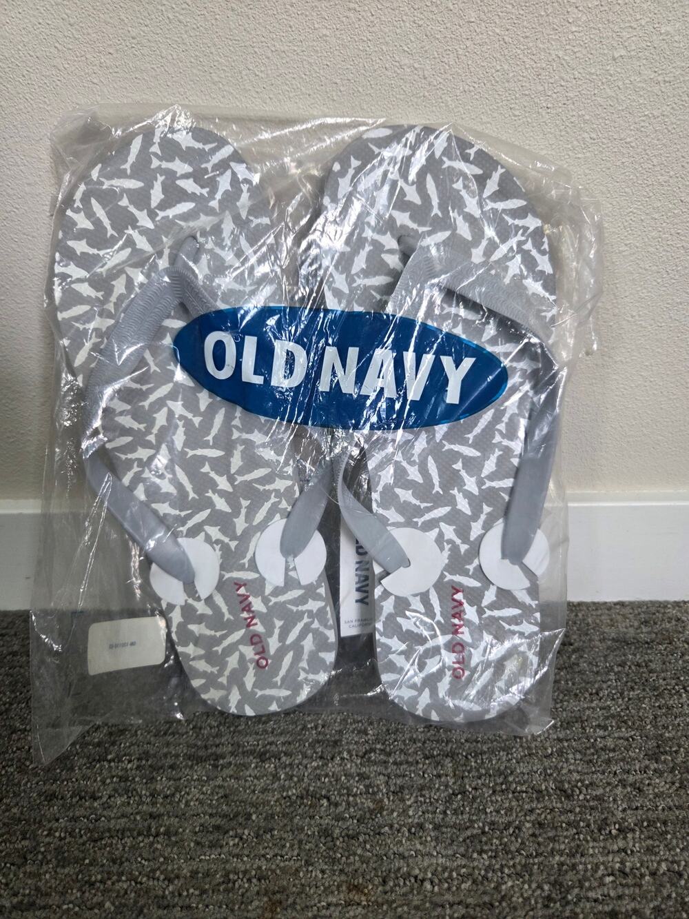Old Navy Men's Gray with White Sharks Flip Flops Size 10/11